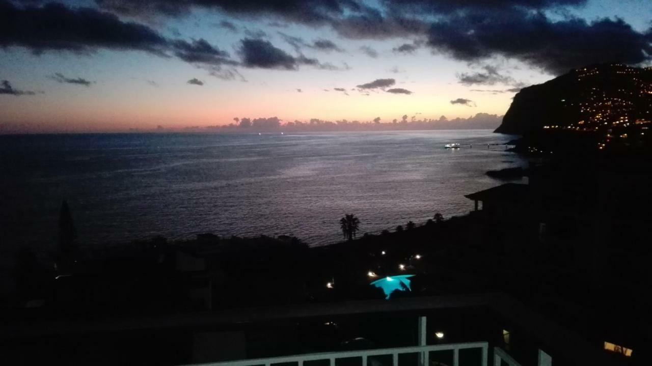 Apartment Shearwaters - Sounds Of The Sea *